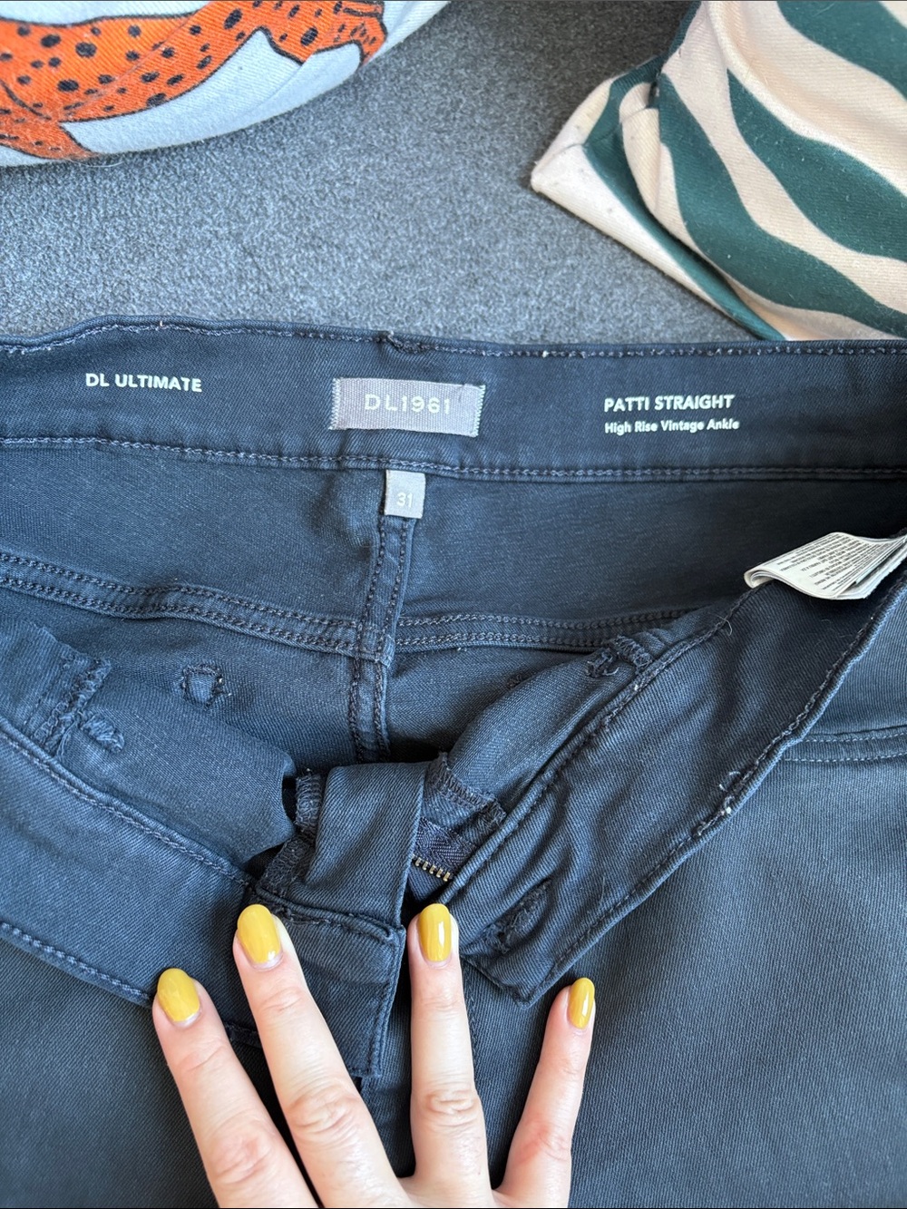 DL1961 Patti Straight High-Rise Jeans - Charcoal Black